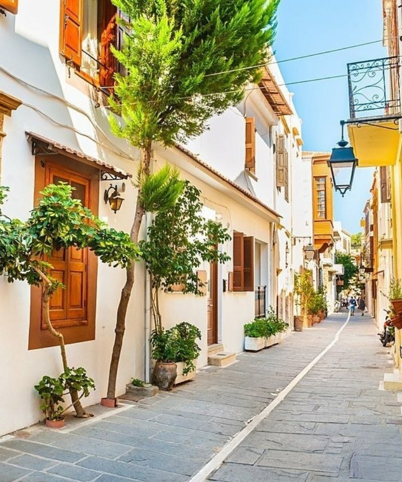 Heraklion Port – Rethymno Town